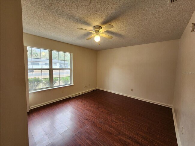 Foto del edificio - 211 NE 17th St