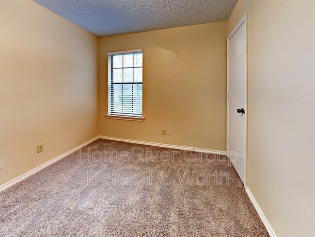 Building Photo - 4210 Spring Meadow Ln