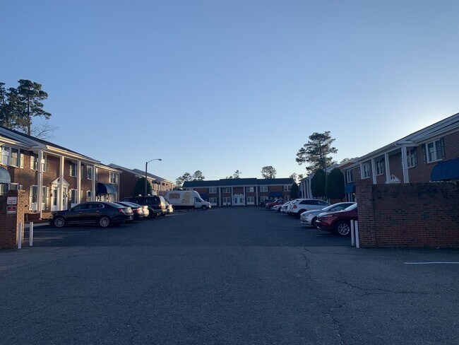 Foto del edificio - Kensington Court Apartment