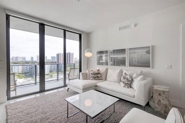 Foto del edificio - 2960 NE 207th St