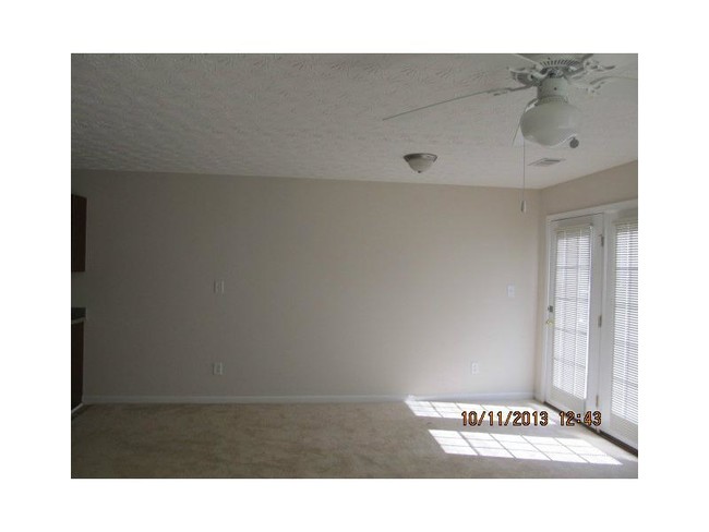 Foto del edificio - Large 2 Story Townhome with Garage in Decatur