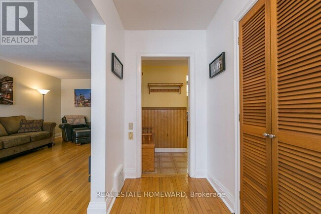 Building Photo - 87 Ashbourne Dr