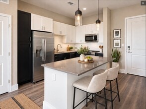 Building Photo - 6237 Morning Star Dr