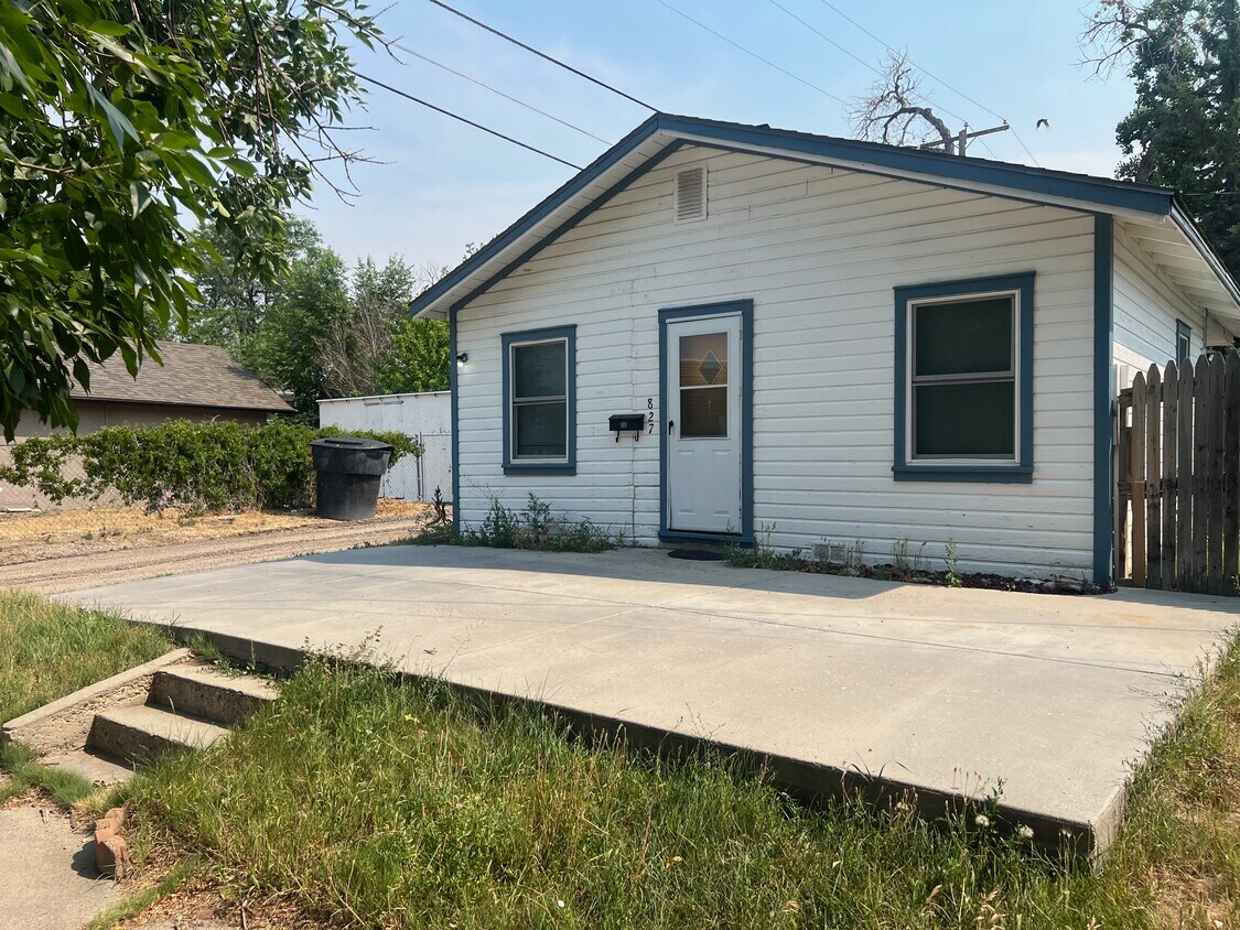 Foto principal - 827 W 15th St