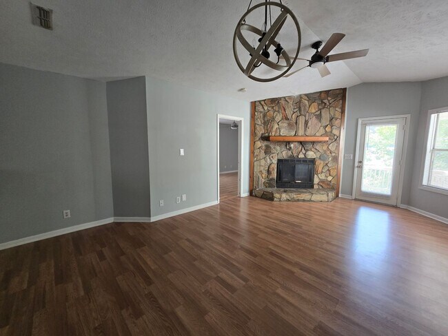 Foto del edificio - 6792 Willowbrook Dr