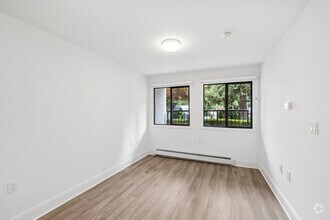 Interior Photo - 535 & 555 Shaw Avenue