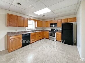 Building Photo - 214 3rd Ave