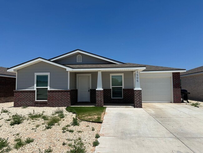Building Photo - Pre leasing for July: Upland West.