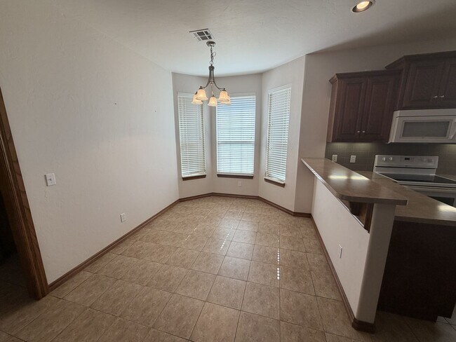 Foto del edificio - Lovely El Reno Home for Rent - 3 Bedroom, 2 Bathroom
