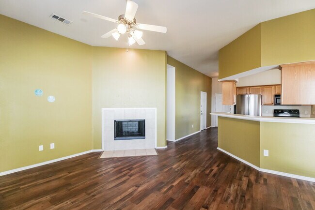 Building Photo - 109 Creekview Dr
