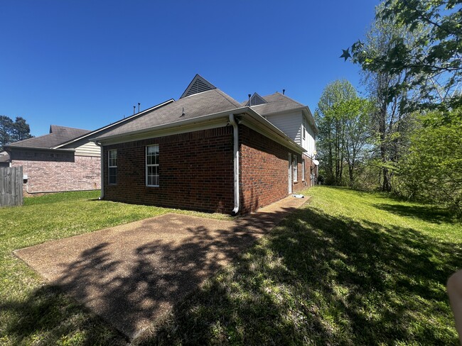 Building Photo - 1017 Cordova Ridge Pl