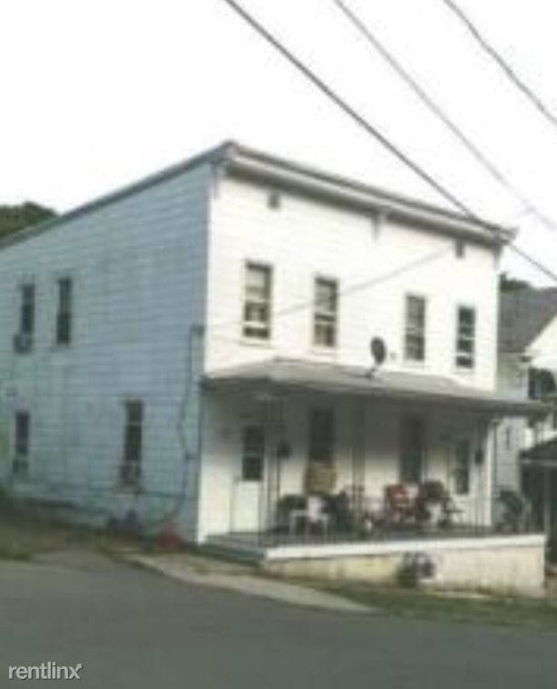 Primary Photo - 483 Goethe St