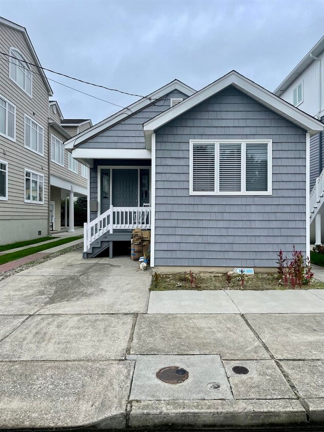 Primary Photo - 10 N Monroe Ave