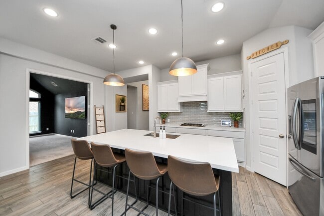 Foto del edificio - 1711 Rustling Creek Dr