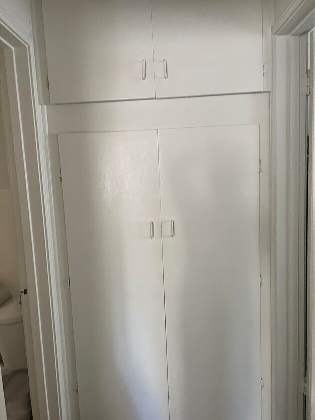 generous closet - 22 Saint Joseph Ave