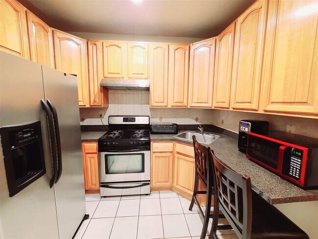Foto del edificio - 615 25TH St