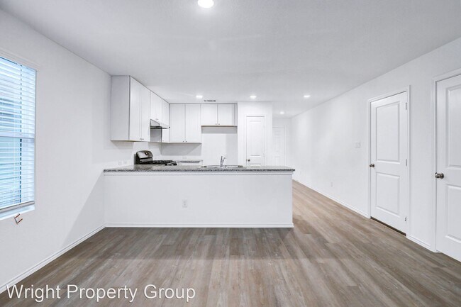 Foto del edificio - 4 br, 2.5 bath House - 14823 Greenfield Mill