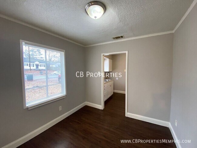 Foto del edificio - 1311 Robin Hood Ln