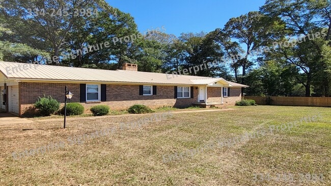 Foto del edificio - 2500 Neal Metcalf Rd