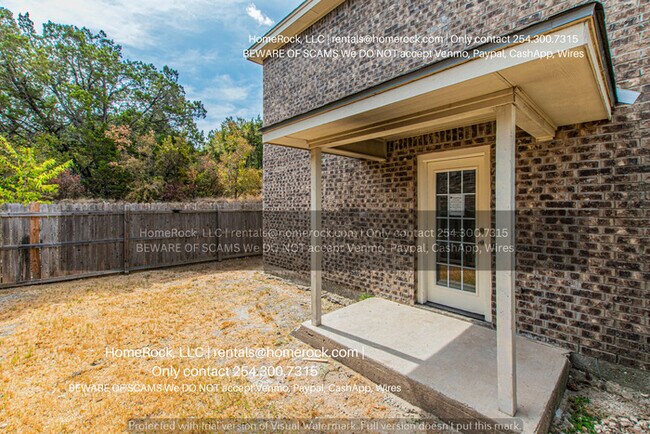 Foto del edificio - 3 Bedroom 2.5 Bath Available SOON!