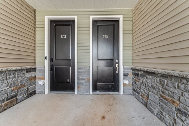 Building Photo - 175 Jasmine Dr