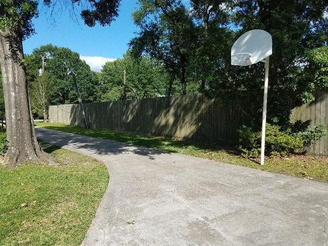 Foto del edificio - 19003 Mirror Lake Dr