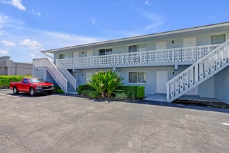 Building Photo - 560 NE 46th St