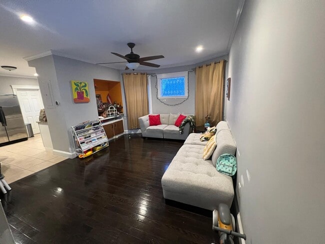 Building Photo - 21 Edmands St