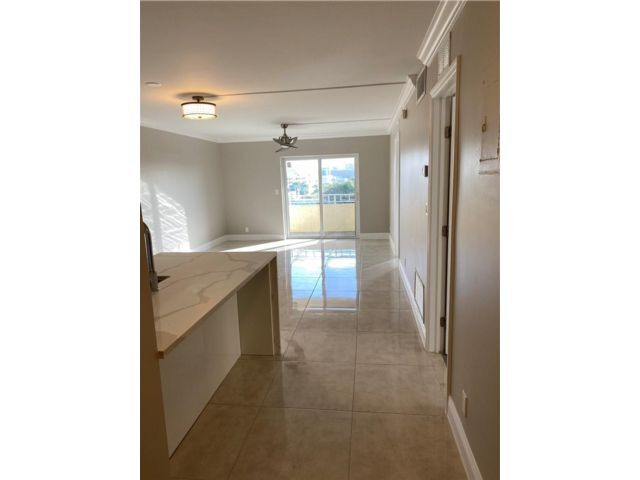 Foto del edificio - 900 NE 18th Ave