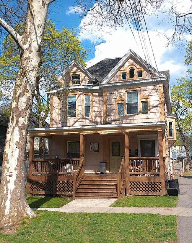 Building Photo - 509 Columbus Ave