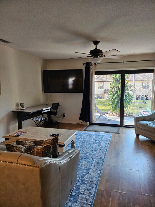 Foto del edificio - 4202 Brigadoon Cir