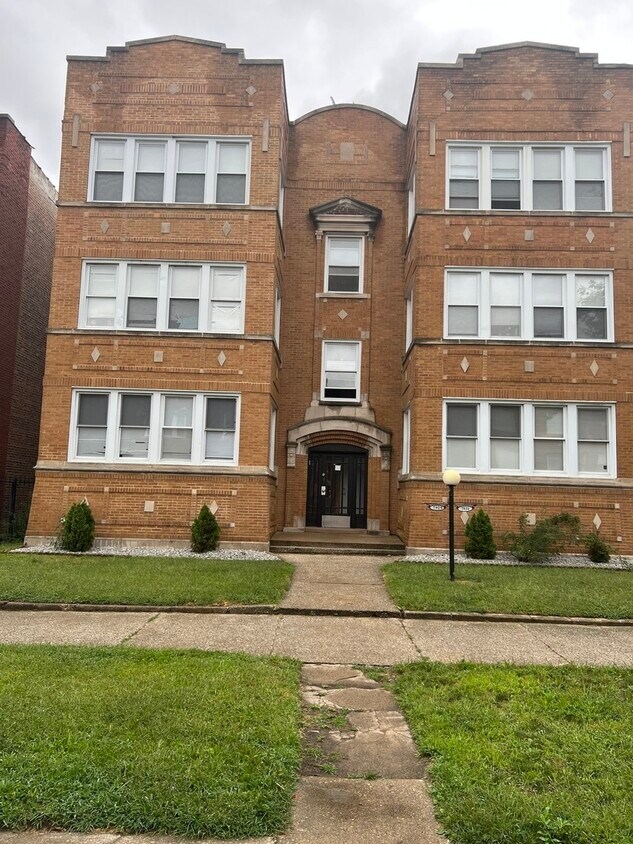 Primary Photo - 7931 S St Lawrence Ave