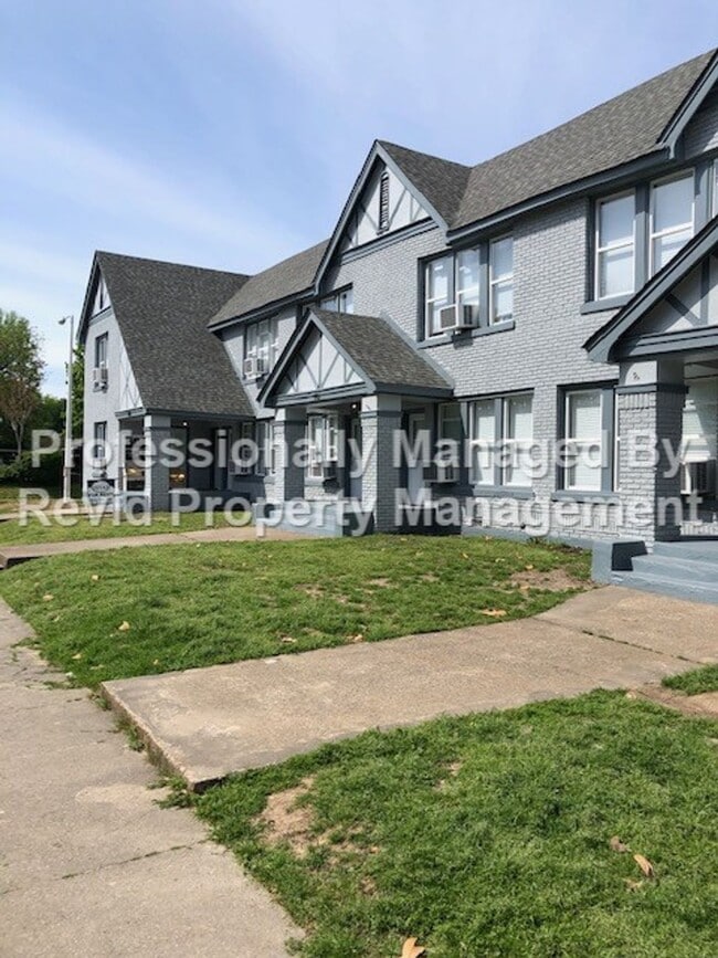 Building Photo - The Gables at Auburndale!