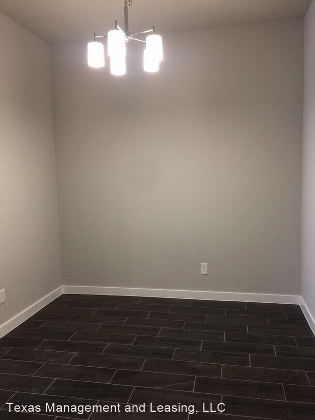 Building Photo - 3 br, 2 bath House - 920 Chaparral Tr.