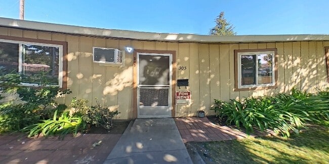 Photo - 305 E California Ave Townhome