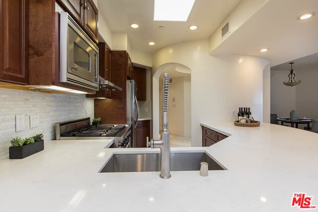 Foto del edificio - 1000 Granville Ave