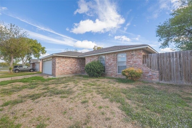 Foto del edificio - 9907 Towne Tower Ln