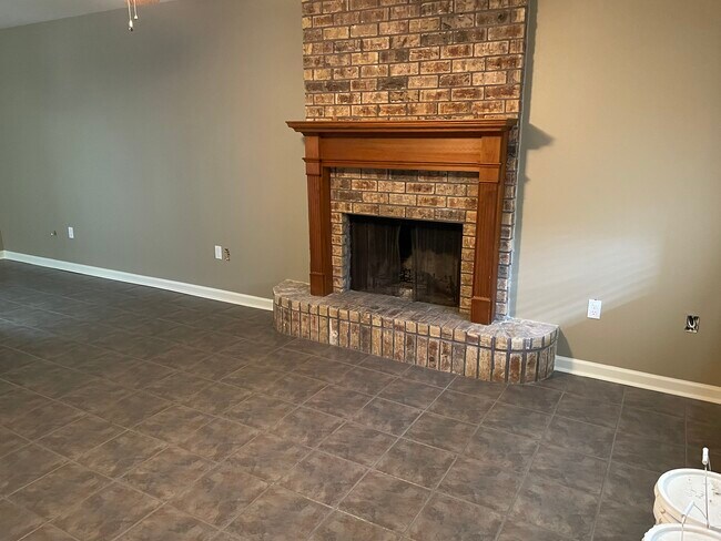 Building Photo - 37296 Northwood Aly