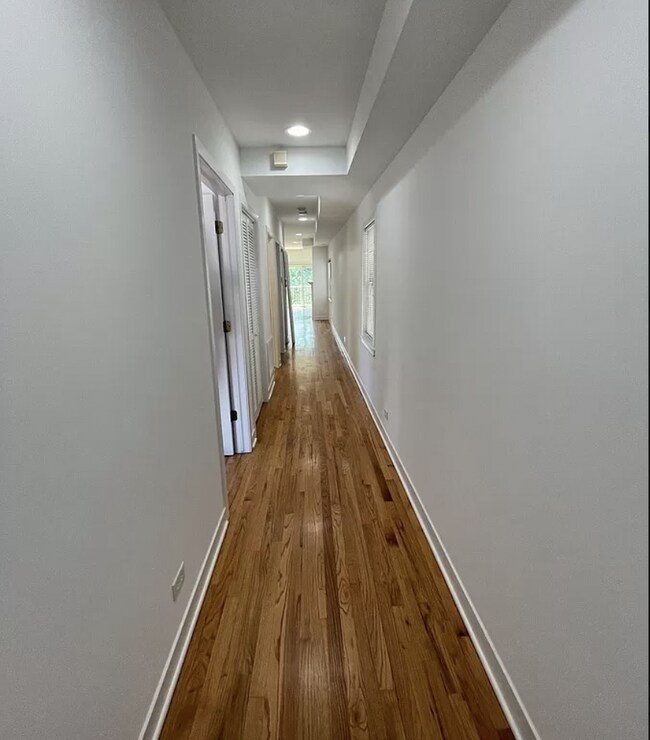 Building Photo - 2 bedroom in Chicago IL 60642