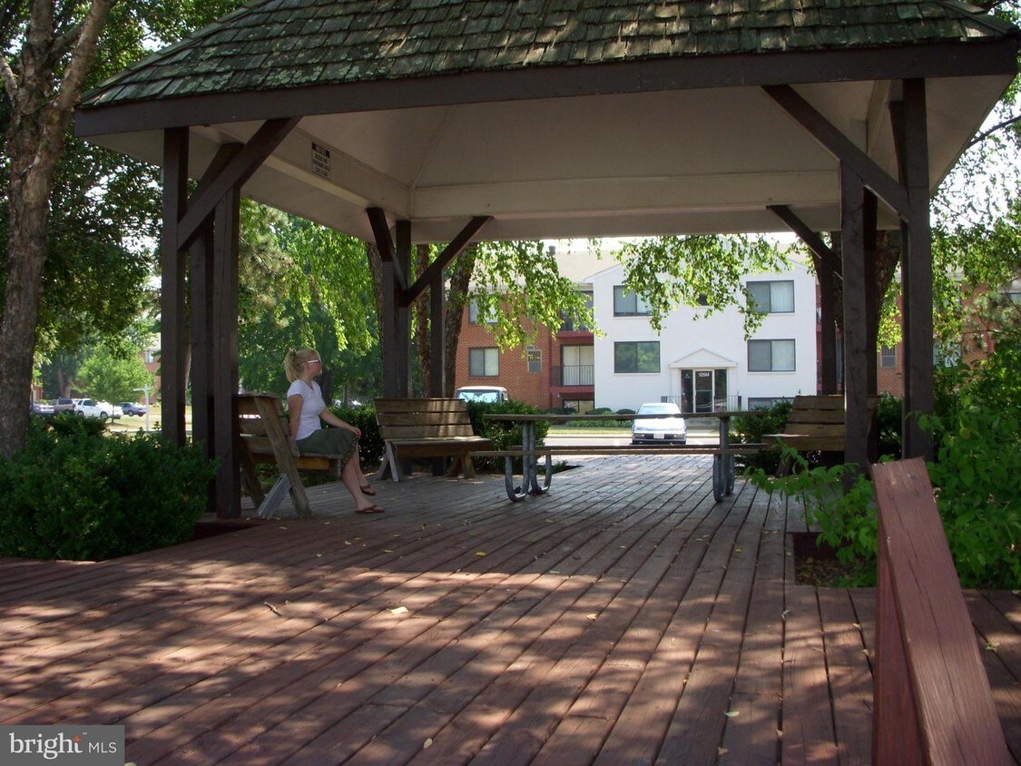 Foto del edificio - 125Q Clubhouse Dr SW