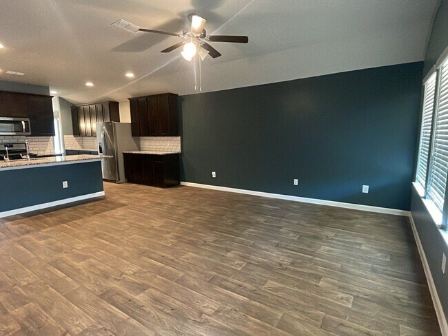 Building Photo - 1403 Mateer Manor Ct