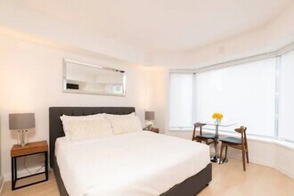 Building Photo - 116 Yorkville Ave