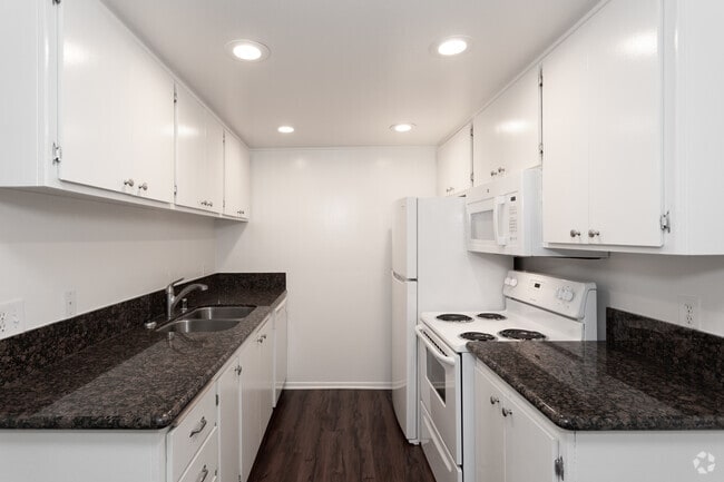 Interior Photo - Sandpiper Apartments