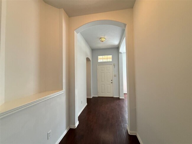 Foto del edificio - 21331 Riverside Ridge Ln