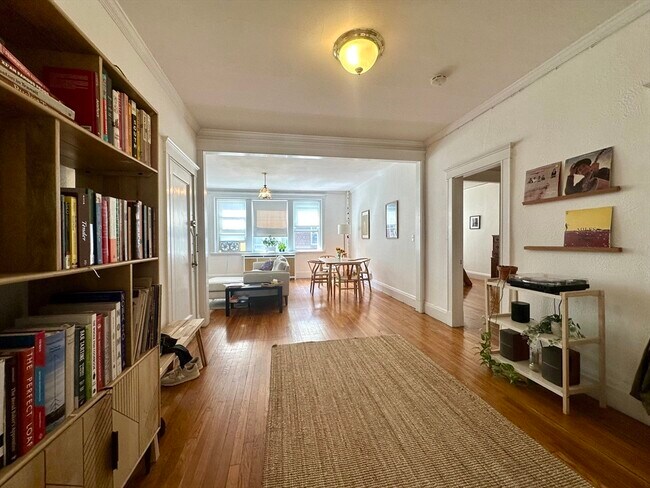 Building Photo - 44 Longwood Ave