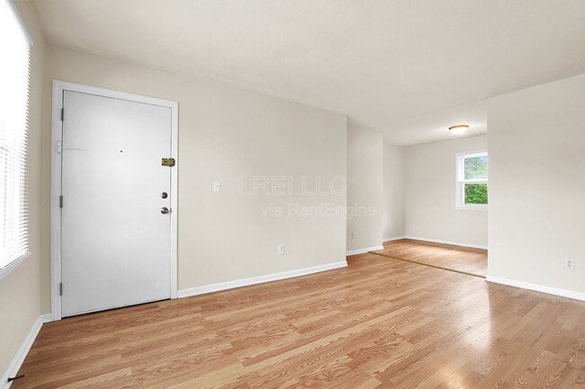 Photo - 1716 Bonnyville Blvd Apartment