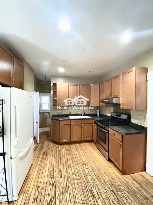 Foto principal - 690 Dayton Ave