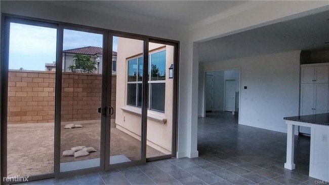 Building Photo - 3 br, 3 bath House - 189 Frontier