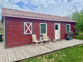 Building Photo - 2 N 3145 E