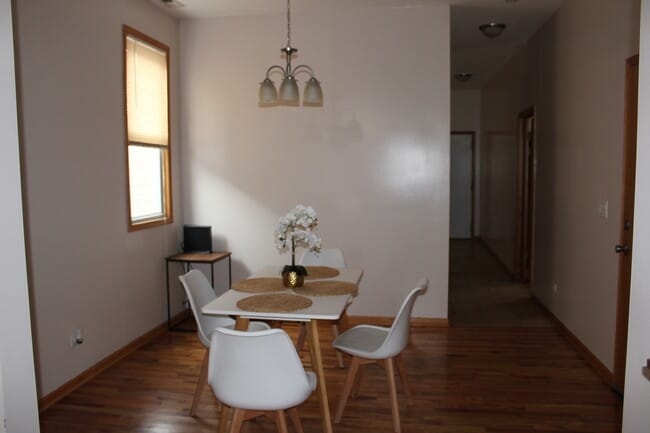 Building Photo - 2012 W 23rd St